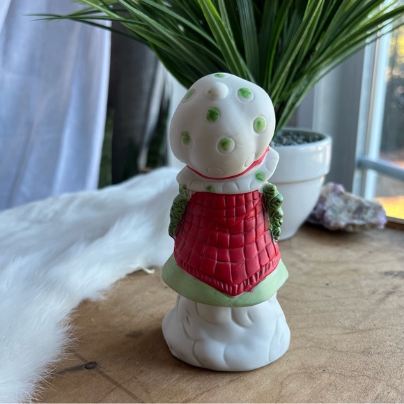 Jasco Figurine Christmas Porcelain Girl
Scent Beads Potpourri Pomander - Picture 3 of 6